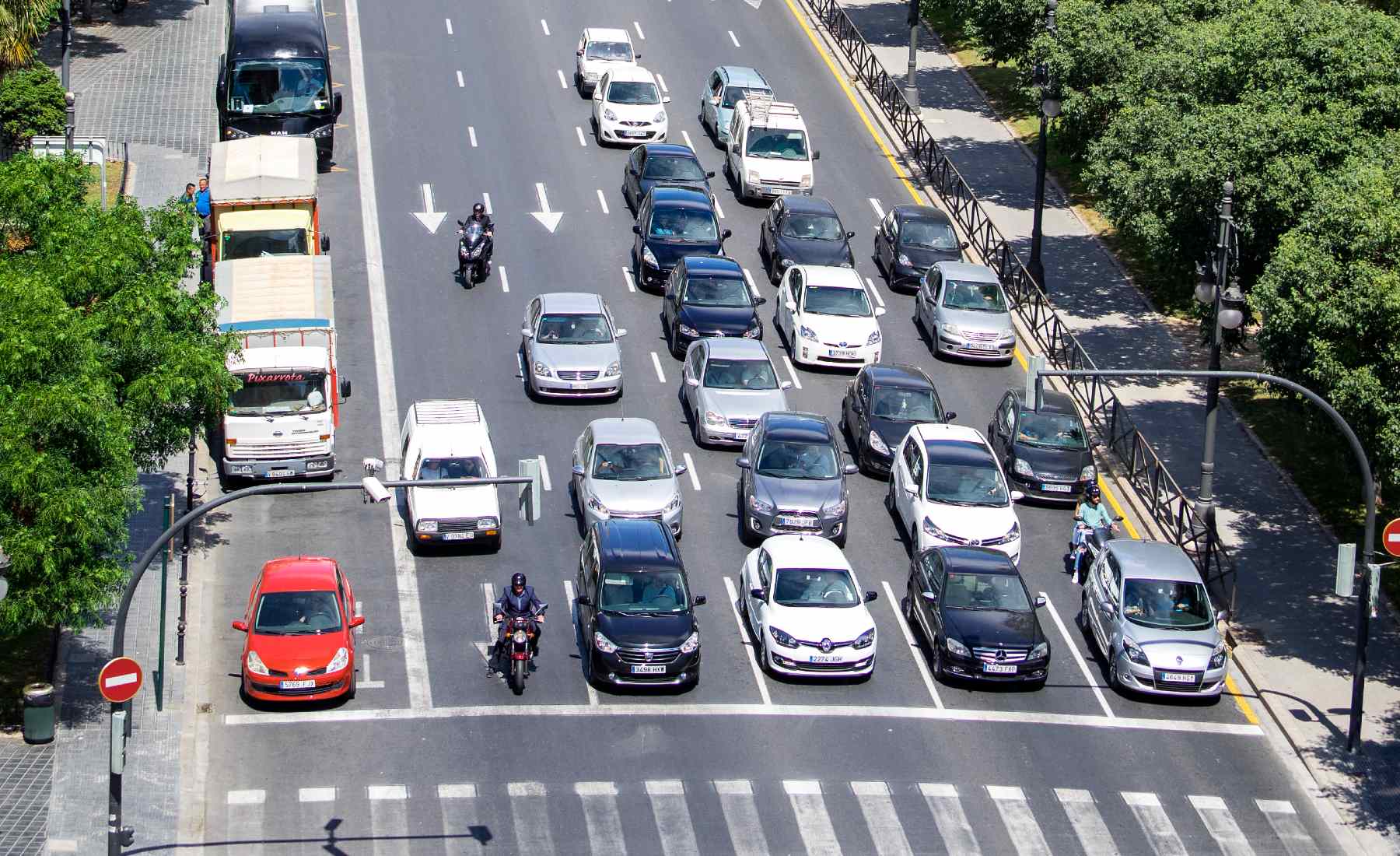 Semáforo en una calle de la ciudad de Valencia