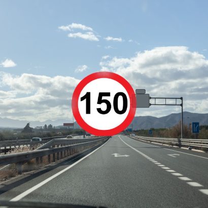 ¿Sabías que en España hay casos en los que se puede circular a más de 120 km/h sin multa? 