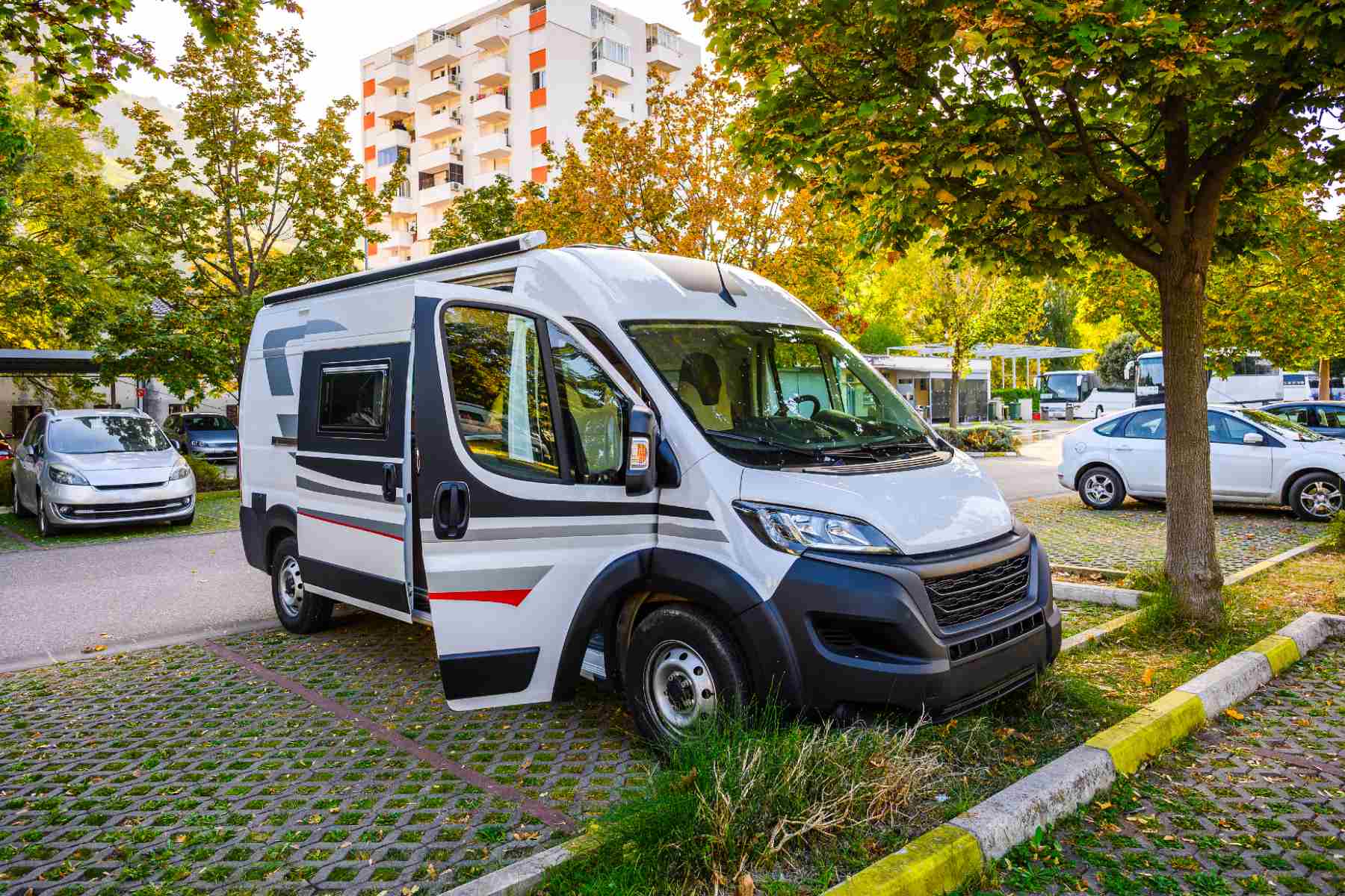 dormir camper coche dgt