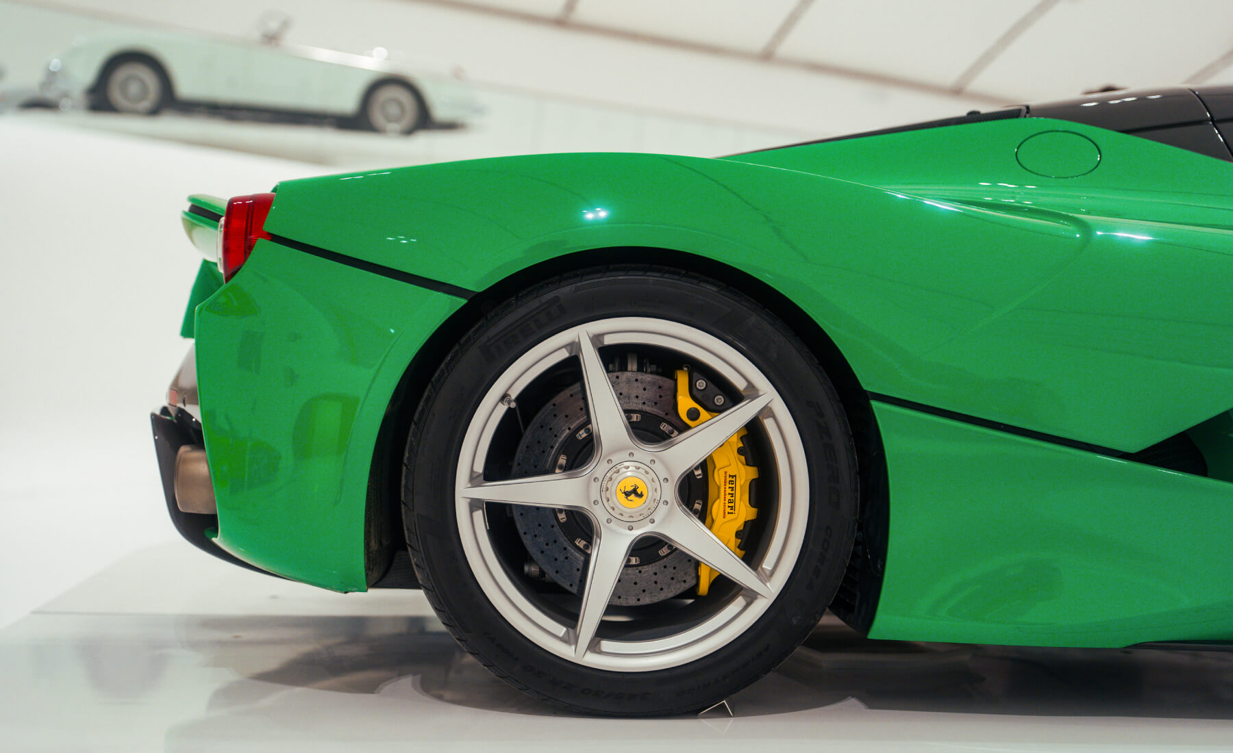 ferrari laferrari verde jamiroquai