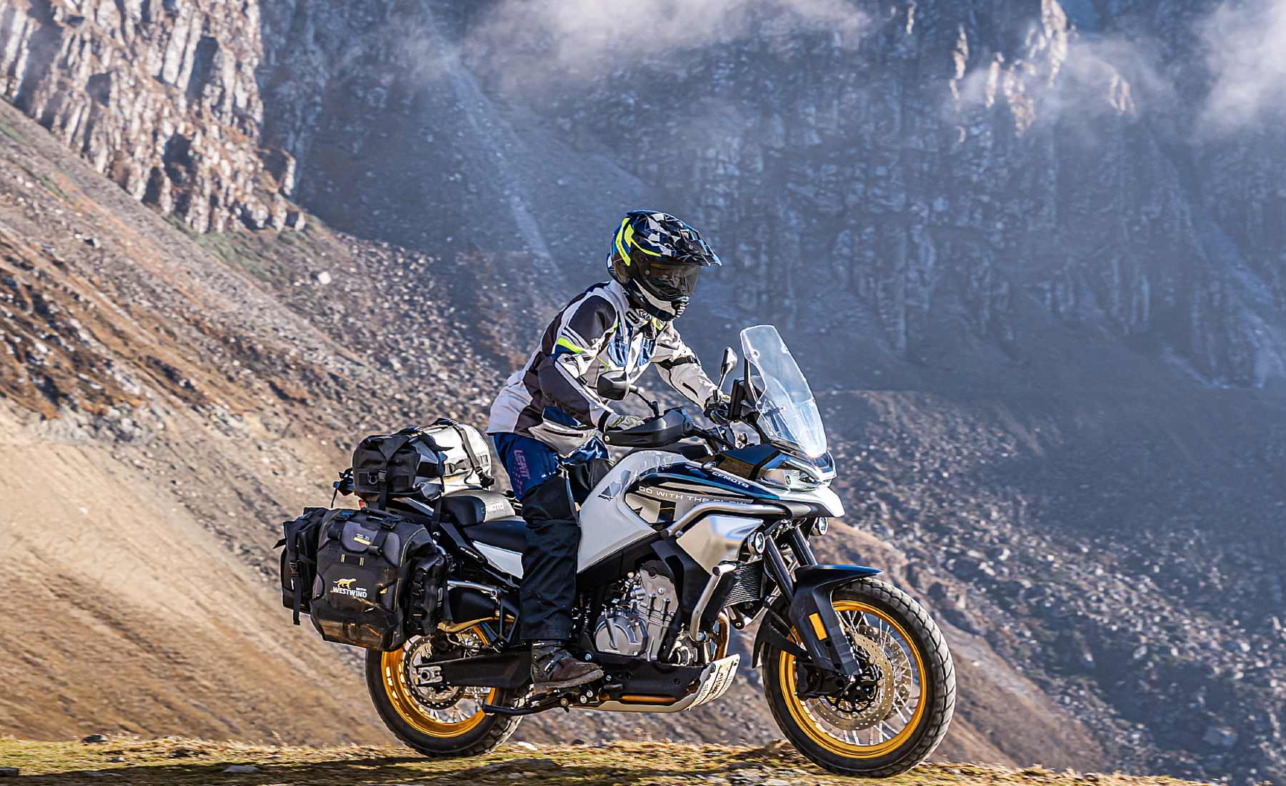 CFMoto 800MT Explore