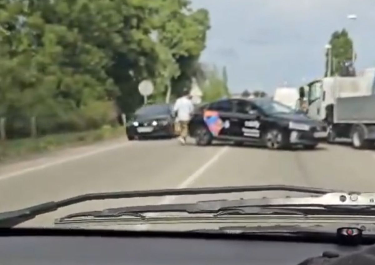 Cabify en plena carretera