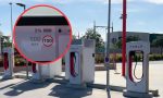 A su Tesla le quedaba solo el 3% de batería y esto fue lo que pasó en el último minuto: parece sacado de una película