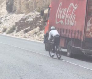 Ciclista adelantamiento