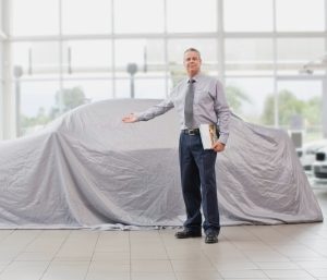 Coche nuevo concesionario