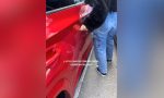 Cuidado, si te encuentras tu coche rayado, hay una razón: es la última moda entre los jóvenes en España para hacerse virales en TikTok