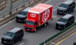 ¿Por qué KitKat ahora escolta sus camiones llenos de chocolatinas?: parece de película, pero es cierto