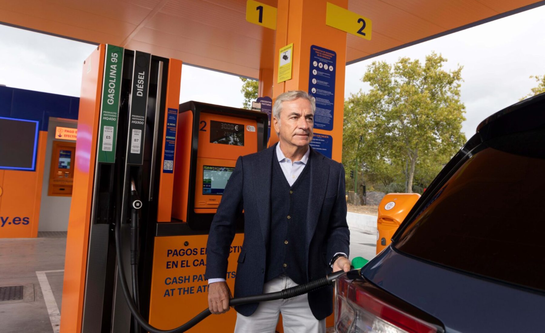 ¿Quieres ser copiloto de Carlos Sainz? Con un repostaje en esta gasolinera puedes conseguirlo