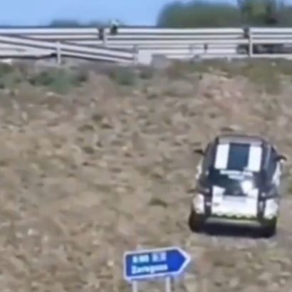 El radar ‘invisible’ de la DGT que ha provocado la indignación de los conductores: además, había un coche de la Guardia Civil escondido