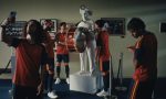 El bombo que une a un país: los jugadores de la Selección Española de Fútbol se unen a Ebro para homenajear a Manolo