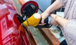 El petróleo cae, pero tu depósito puede salir más caro: la fecha que inquieta a miles de conductores
