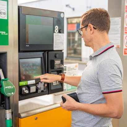 El detalle que muchos evitan en la gasolinera y que en el puente de mayo puede convertirse en imprescindible por la huelga