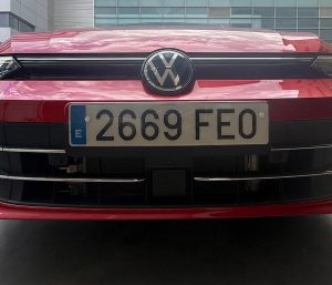 Coche matrícula FEO