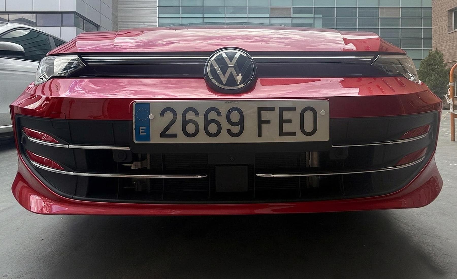 Coche matrícula FEO