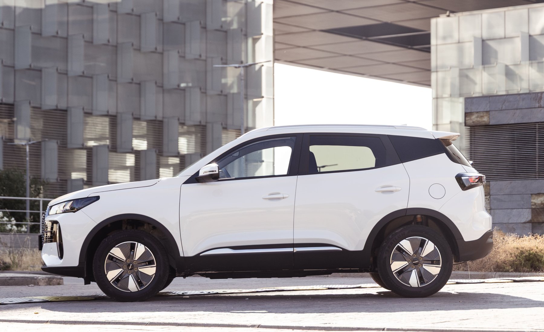 Este es el SUV con etiqueta ECO, más de 200 CV y 7.000 euros de descuento