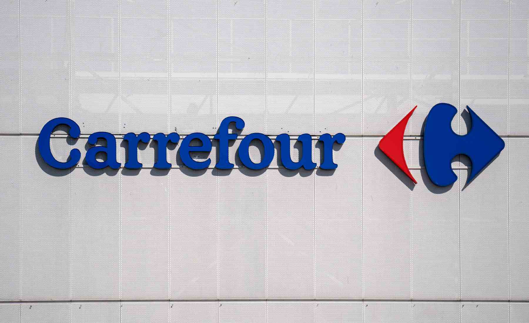 Fachada Carrefour