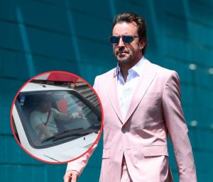 Fernando Alonso se deja ver en Mónaco conduciendo uno de los coches más míticos de los rallies