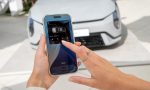 La primera vez en un coche eléctrico: guía para perder el miedo al enchufe y ahorrar cada mes