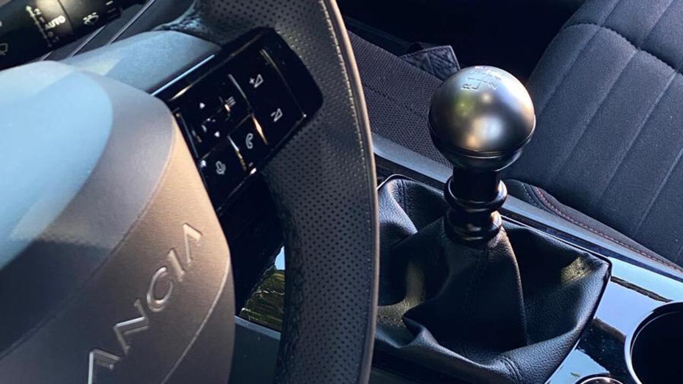 Lancia Ypsilon manual