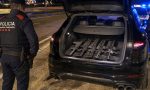 No eran drogas ni cuchillos: la policía alucina al encontrar dos sacos con armas de guerra en el maletero de un Porsche en la AP-7