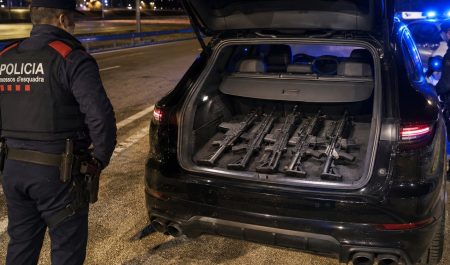 Mossos Cataluña Fusiles coche ap-7