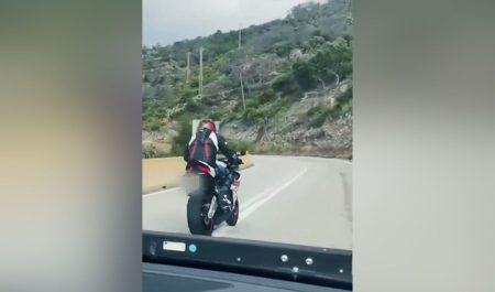 Motoristas adelantamiento Costa del Garraf