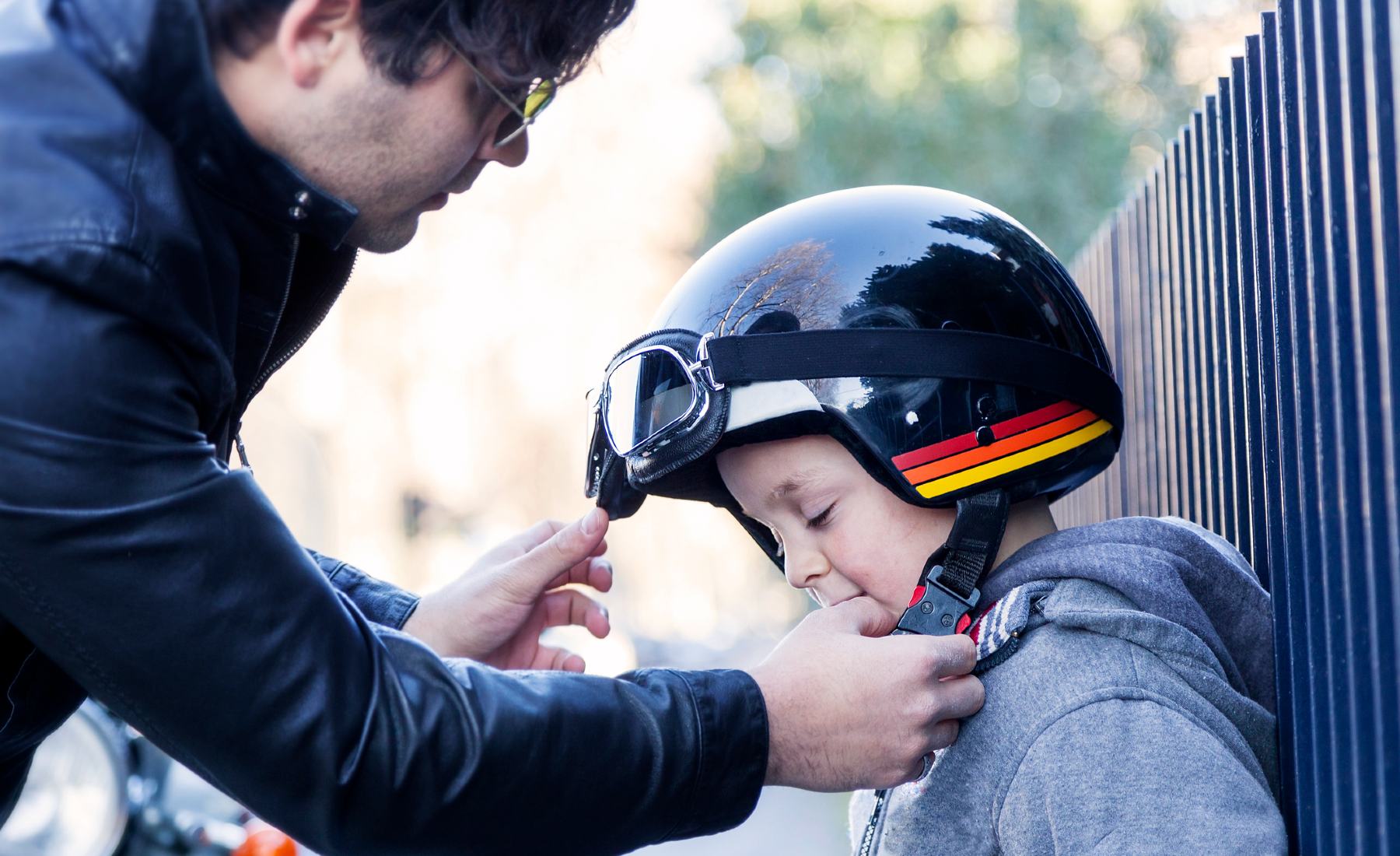 Niños en moto