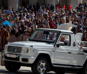 Papamóvil Mercedes Clase G eléctrico