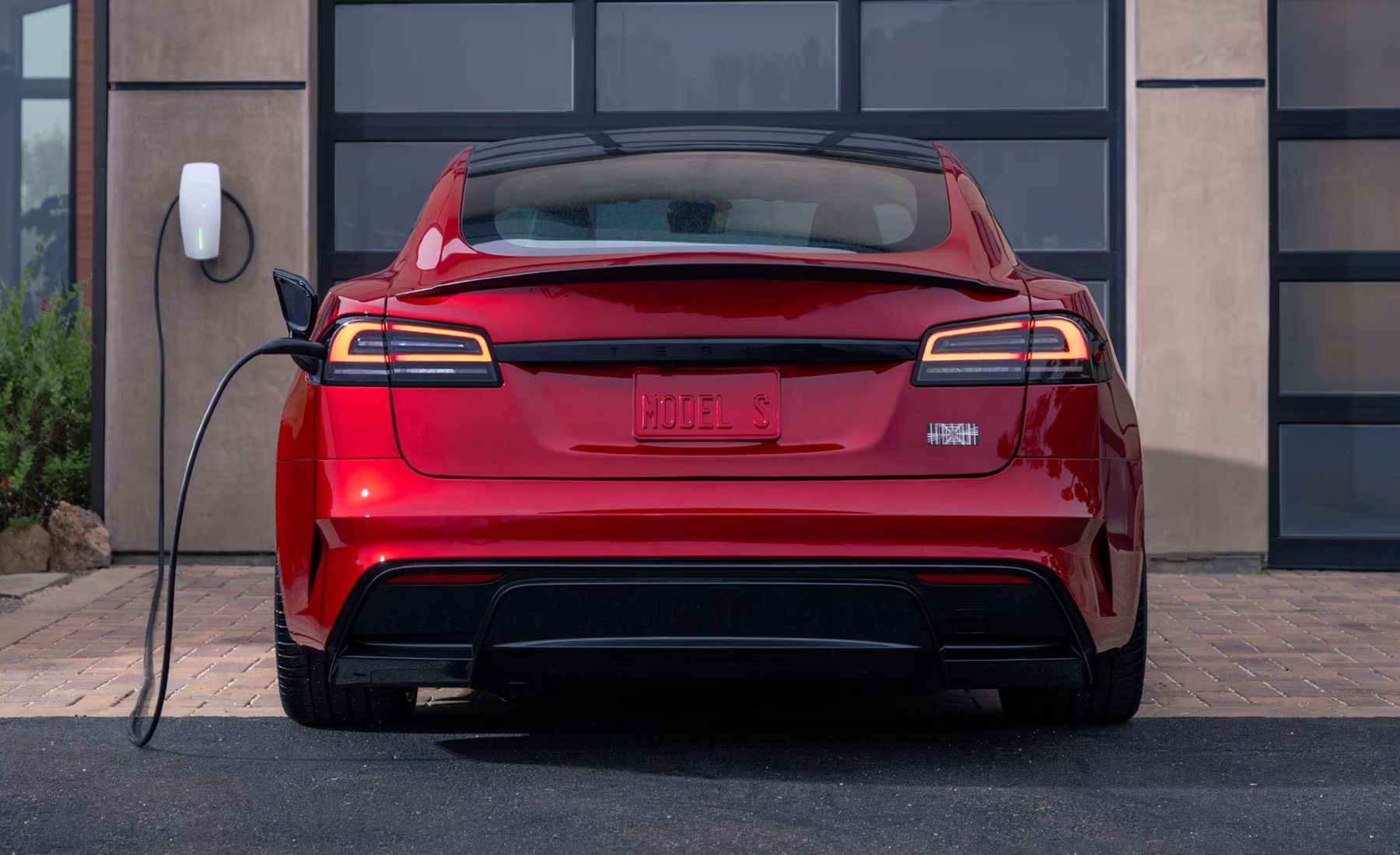 Tesla Model S cargando