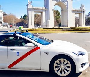 Tesla Model S Taxi Madrid
