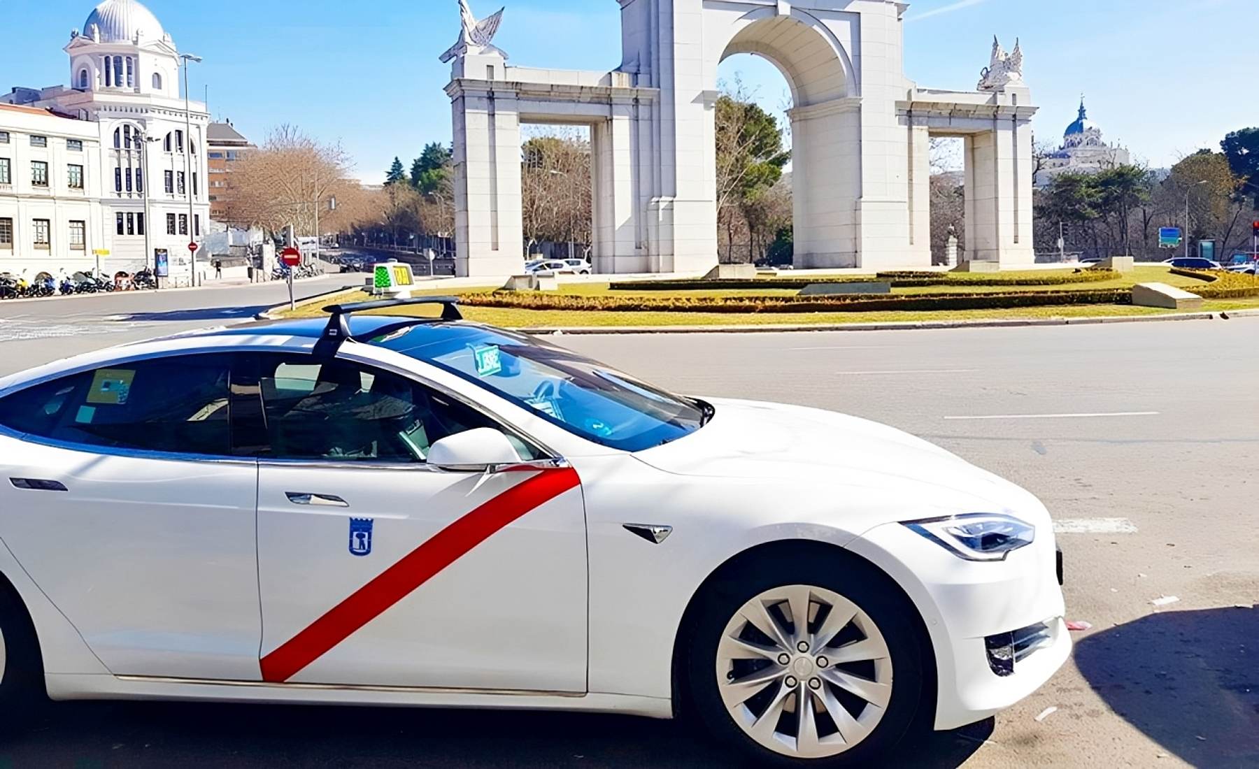 Tesla Model S Taxi Madrid