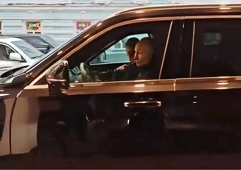 Vladimir Putin Aurus Komendant SUV