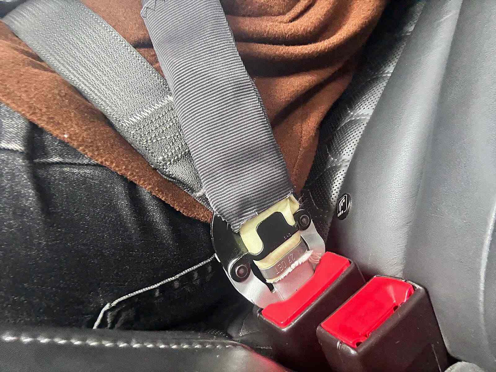 Cinturón de seguridad con airbag Ford