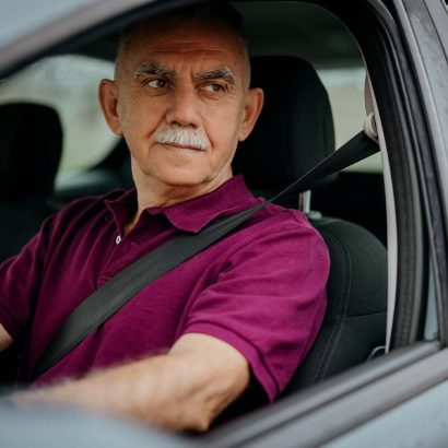 ¿Has nacido entre 1956 y 1961? Esto hará la DGT con tu carnet de conducir en 2026