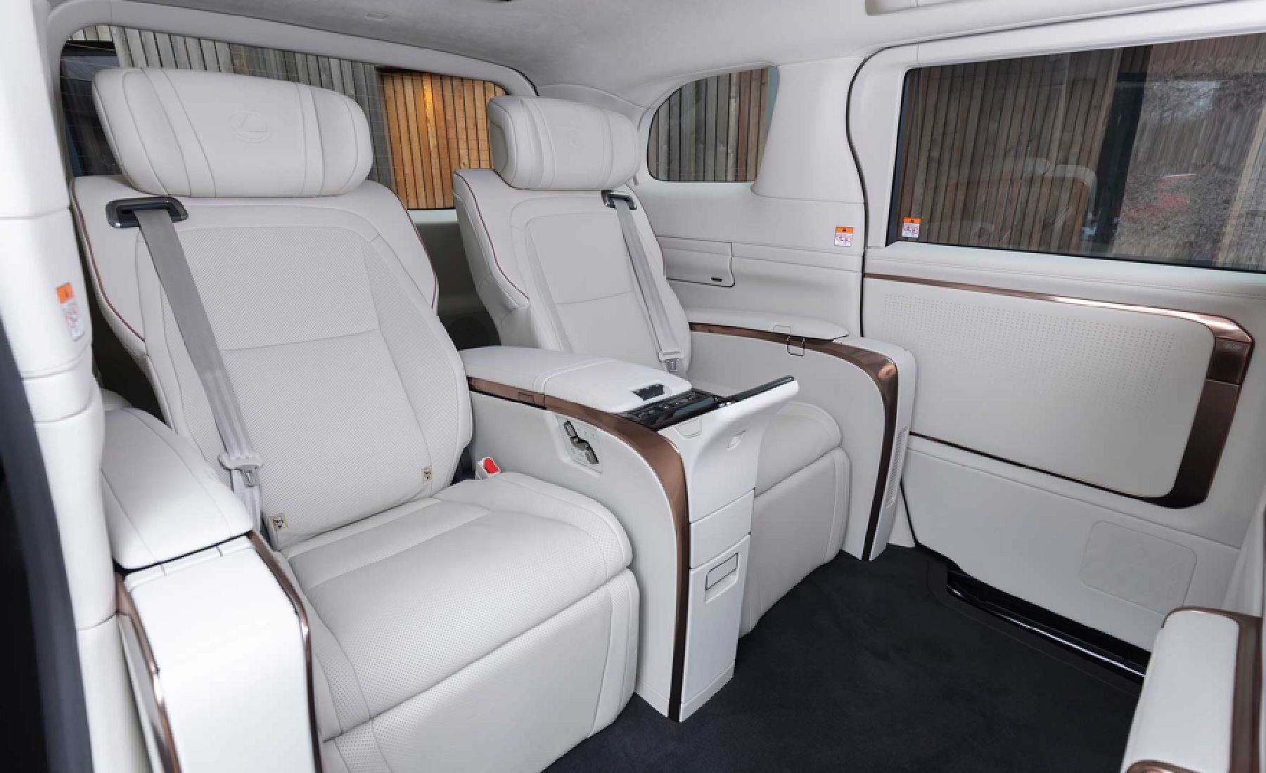 Asiento otomano del Lexus LM.