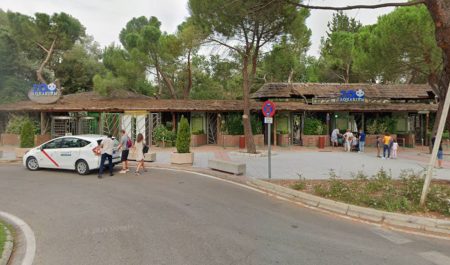 Entrada del Zoo Aquarium de Madrid.