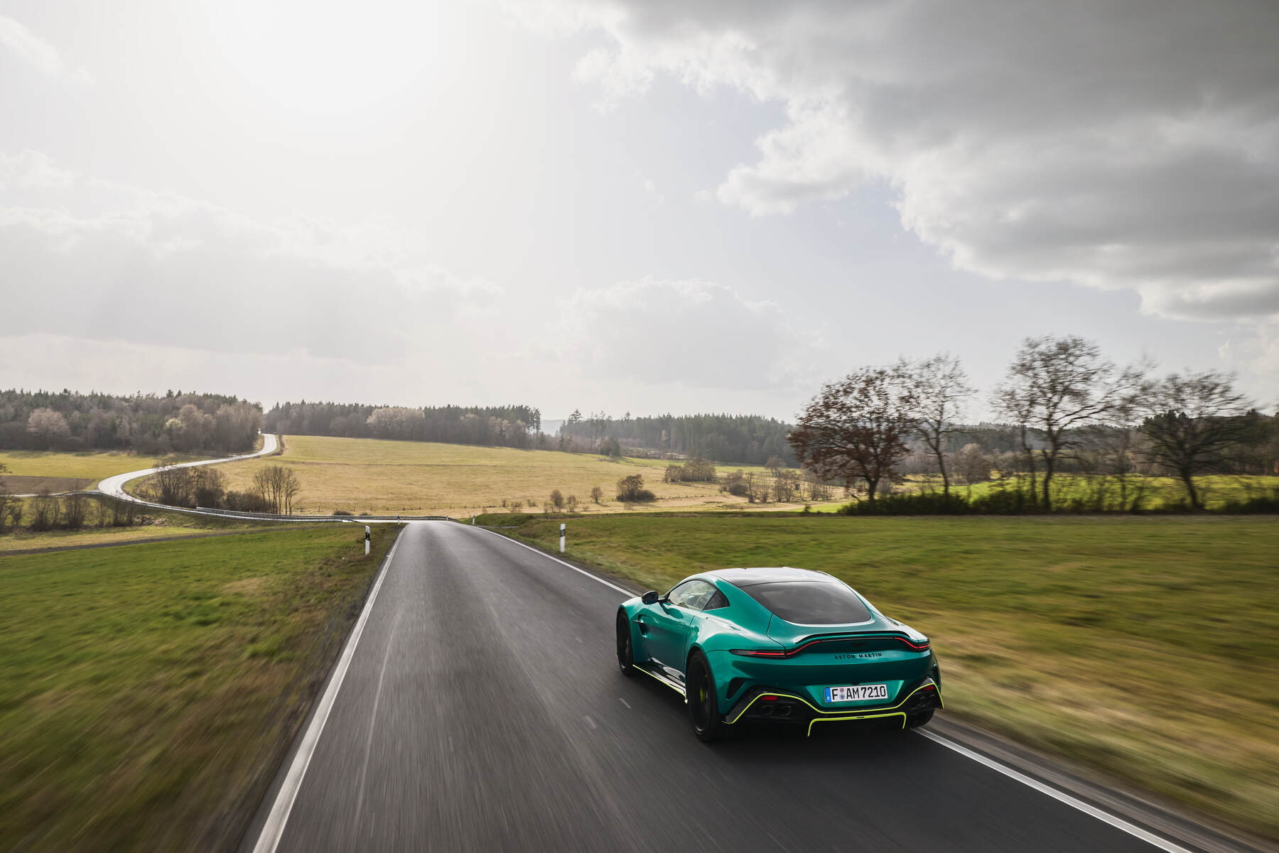 Aston Martin Vantage S