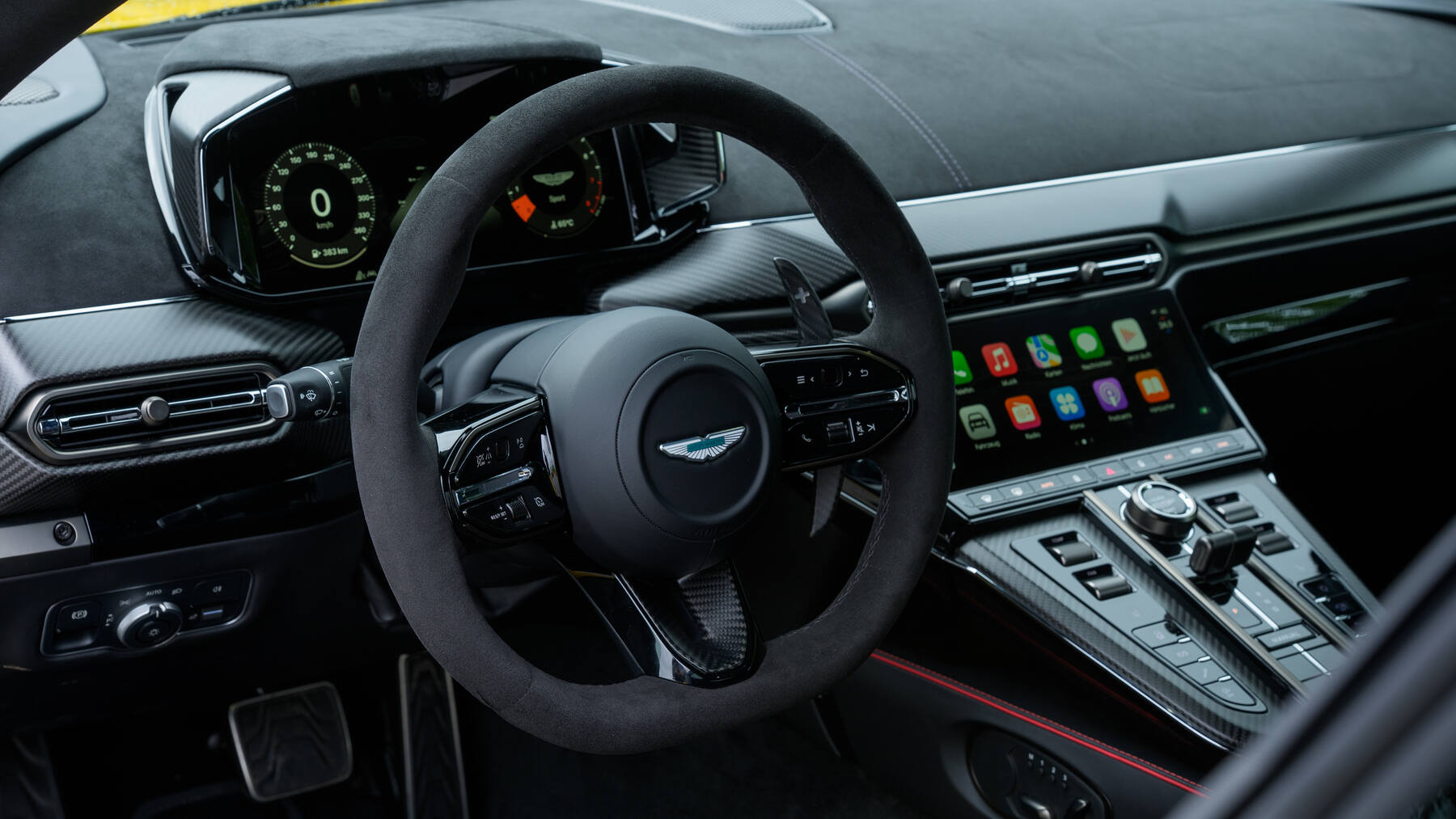 Aston Martin Vantage S
