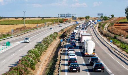 Atasco verano autovía España
