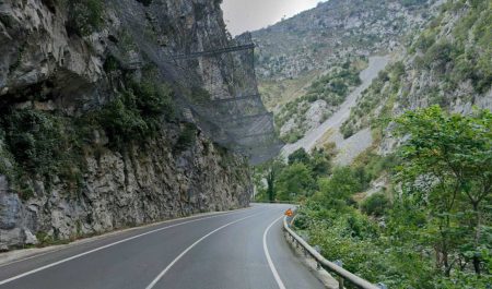 La carretera más estrecha de Francia.