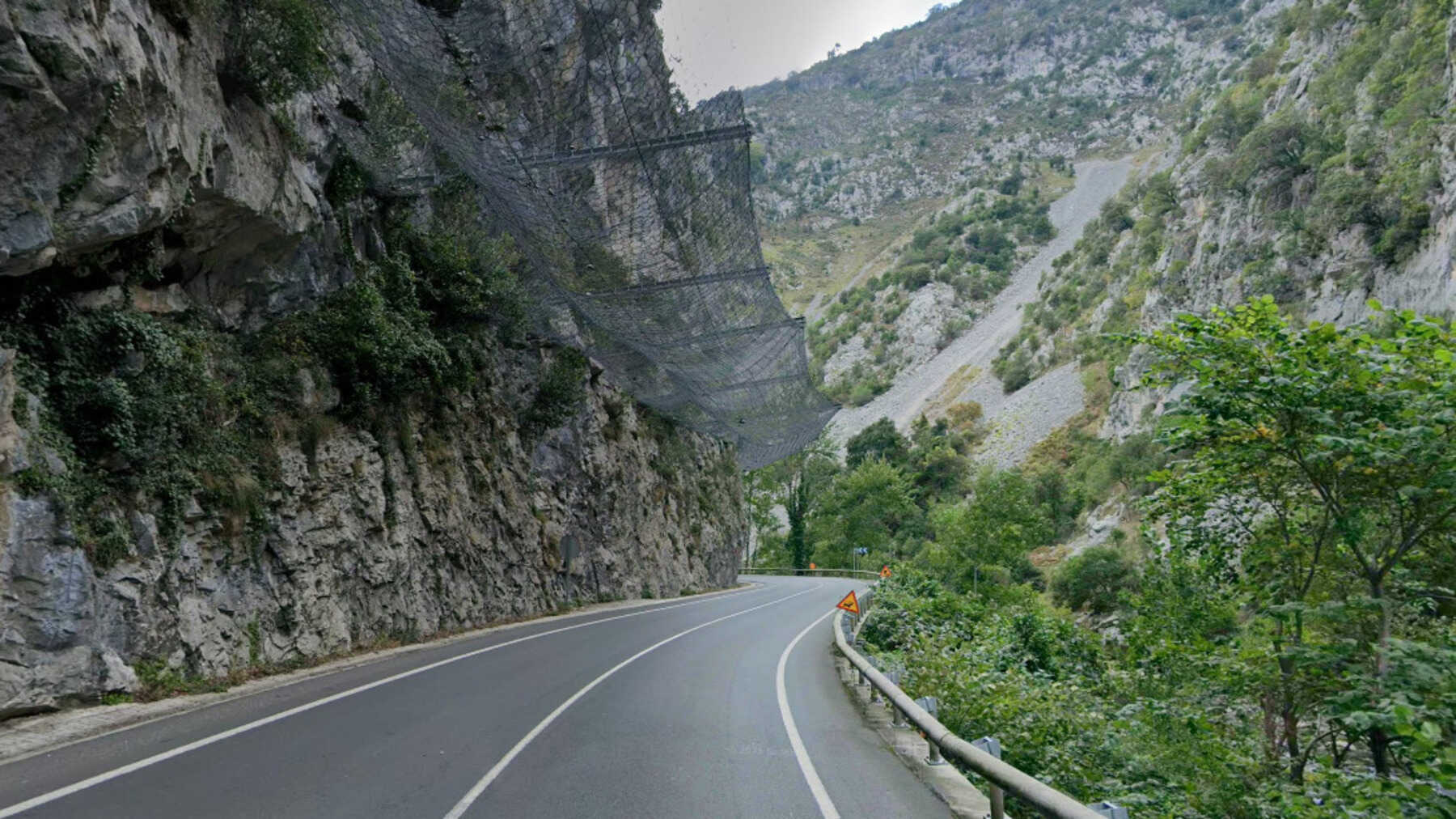 La carretera más estrecha de Francia.