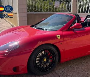 El Ferrari falso por el que ha sido detenido.
