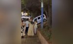 La Feria de Algeciras arranca por todo lo alto: un conductor confunde unas escaleras con una calle y acaba bajando por ellas con su furgoneta