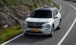 Mitsubishi rebaja al máximo su gran SUV híbrido enchufable: el precio del Outlander se abarata más de 15.000 euros