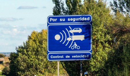 Más control y seguridad: las carreteras y calles españolas han sumado en cinco años 1.000 radares y cámaras de vigilancia