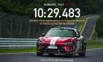 El récord de Nürburgring que cambia las reglas del juego: por primera vez el piloto no iba dentro