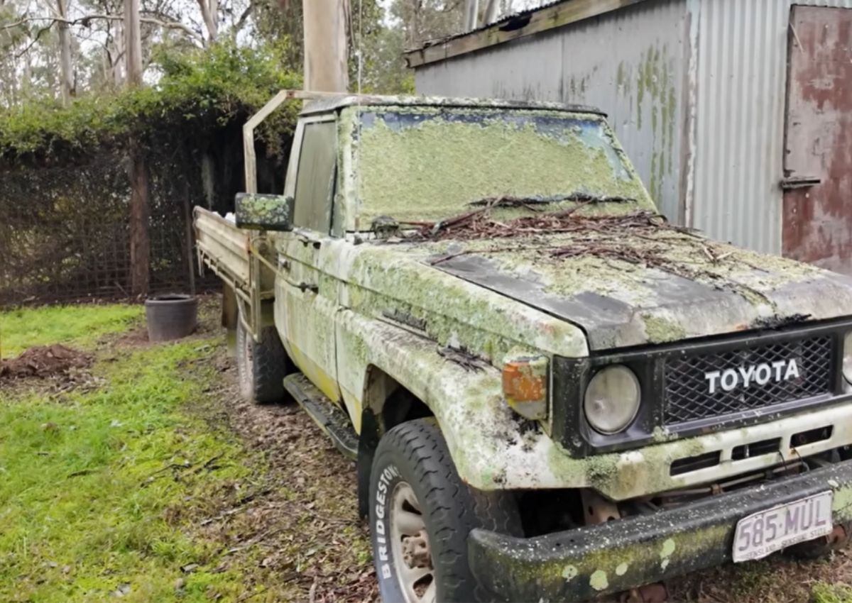 El Toyota Land Cruiser abandonado.