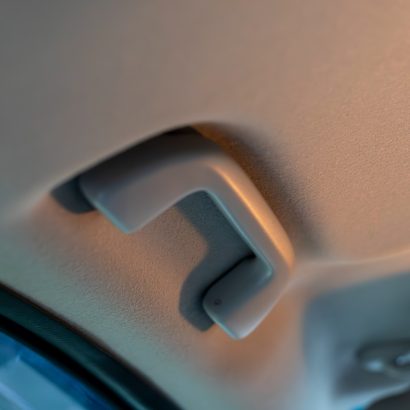 Esta es la verdadera función de las asas del coche y millones de conductores la desconocen