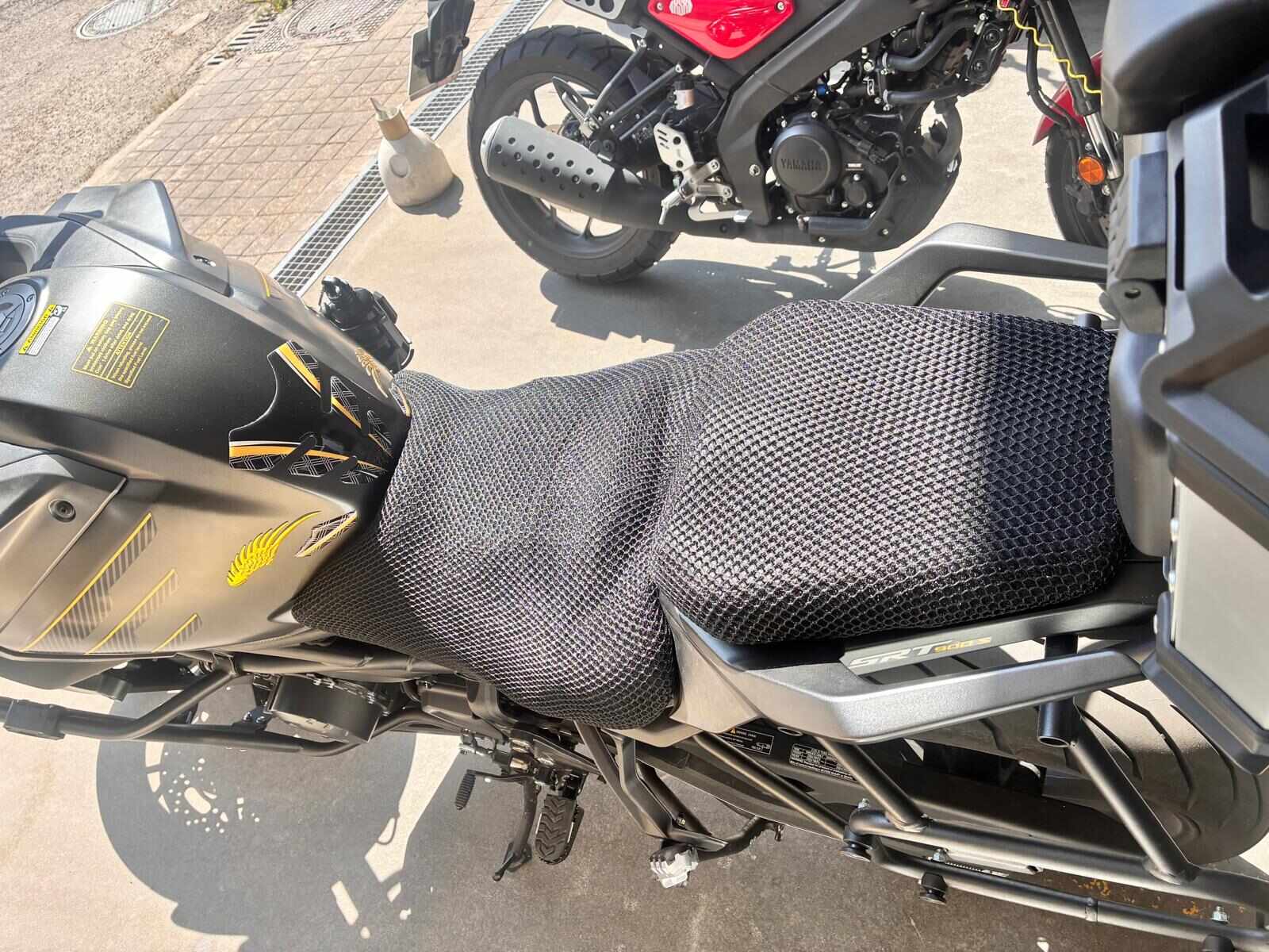 Cubreasiento moto calor transpirable