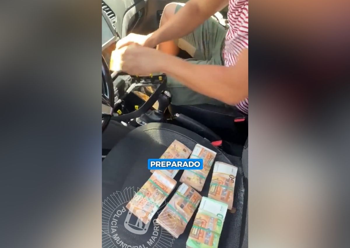 Dinero coche radio